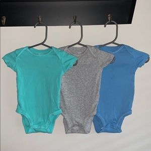 3 short sleeve onesies